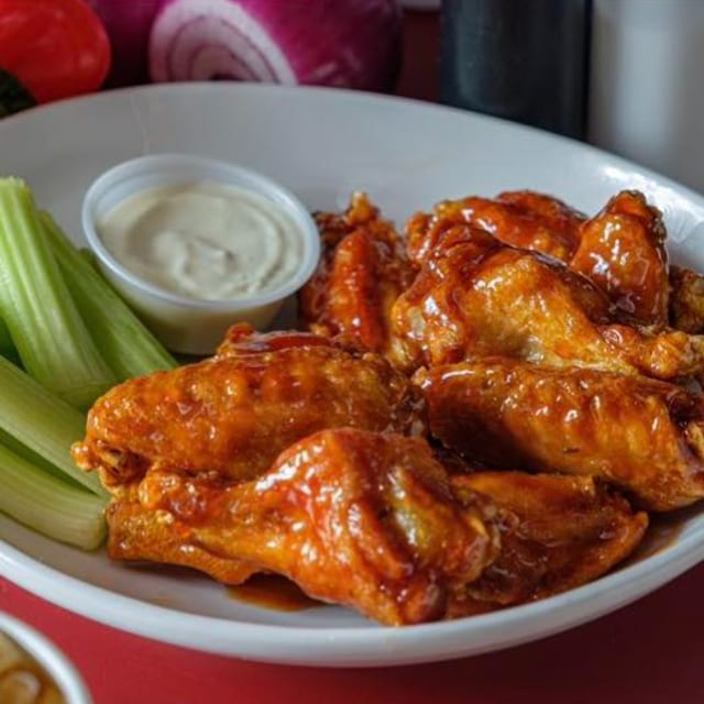 Traditional Wings Party Tray.